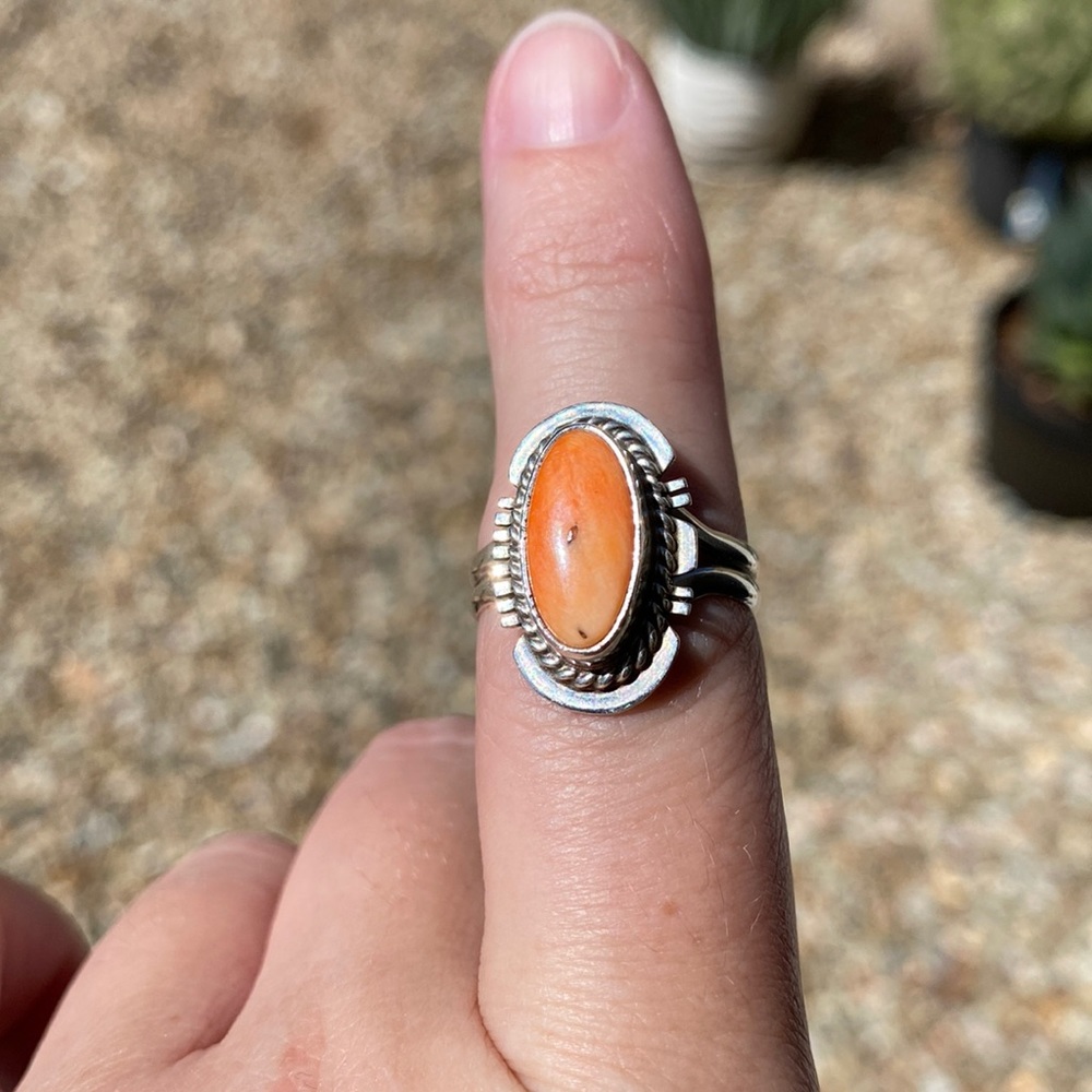Sterling Silver Spiny Oyster Ring. Signed. Size 8.